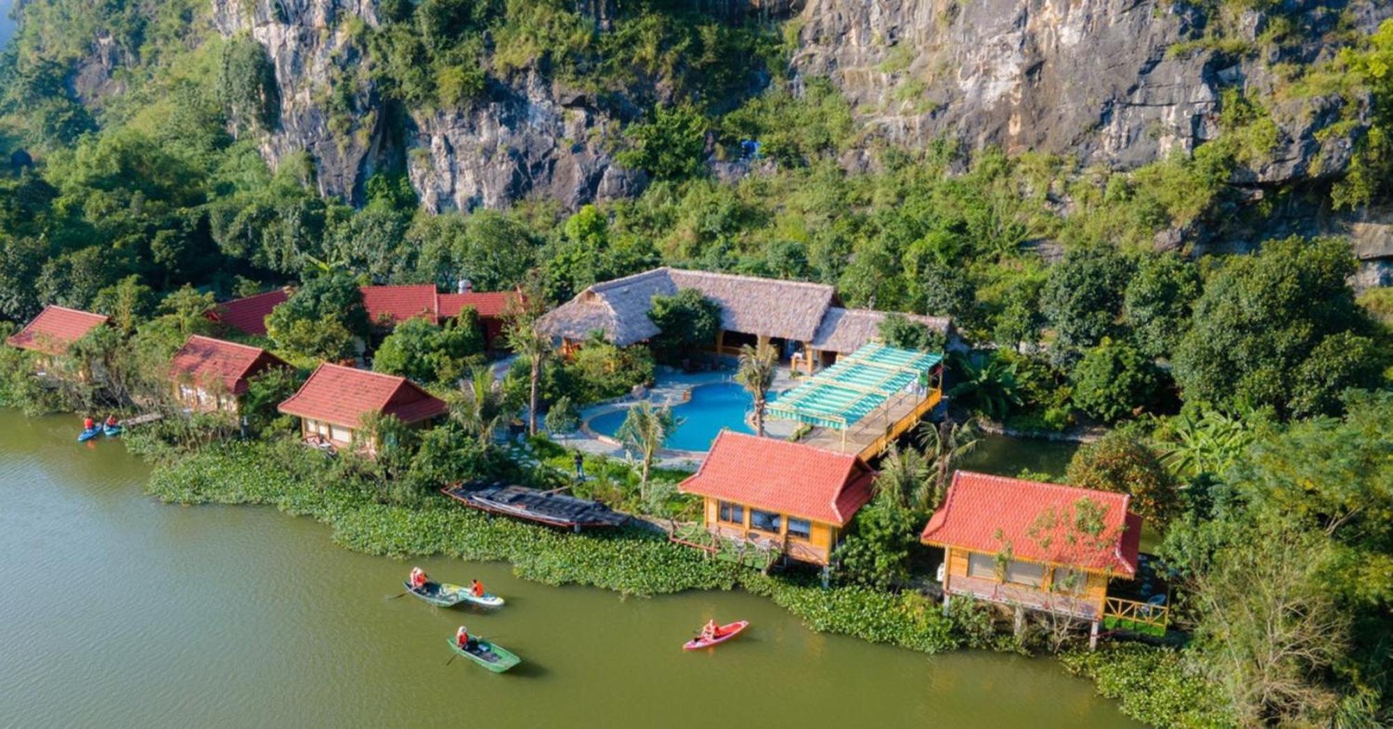 Xuan Son Lakeside Bungalow Ninh Binh Exterior photo