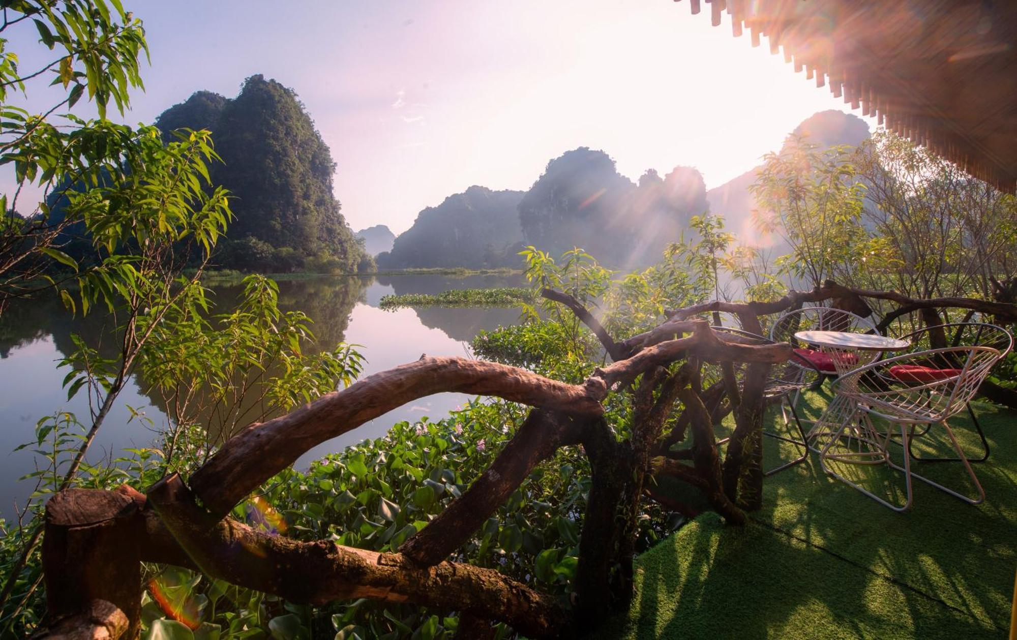 Xuan Son Lakeside Bungalow Ninh Binh Exterior photo