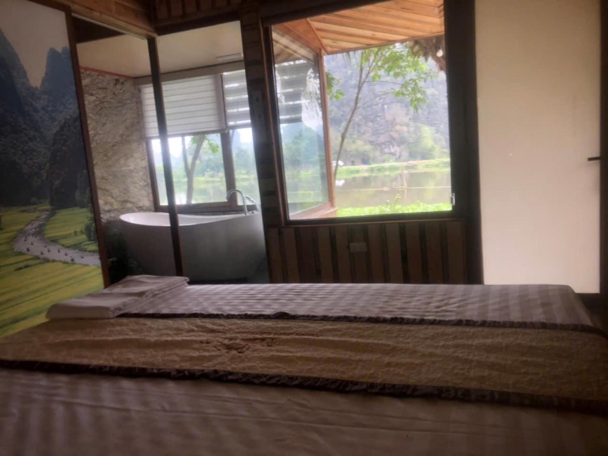 Xuan Son Lakeside Bungalow Ninh Binh Exterior photo